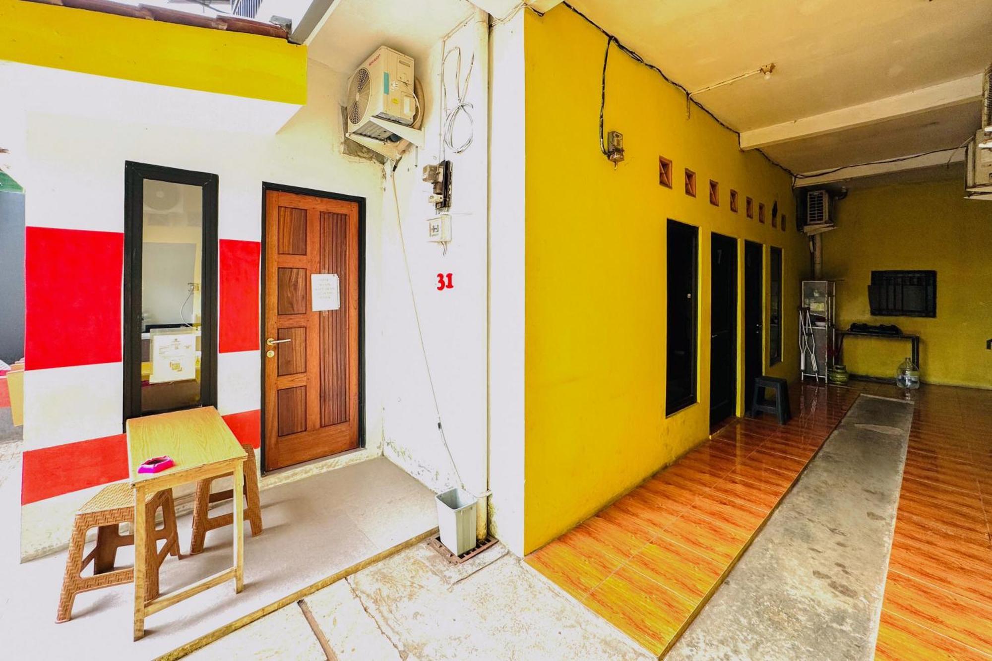 Dison Redpartner Hotel Bekasi